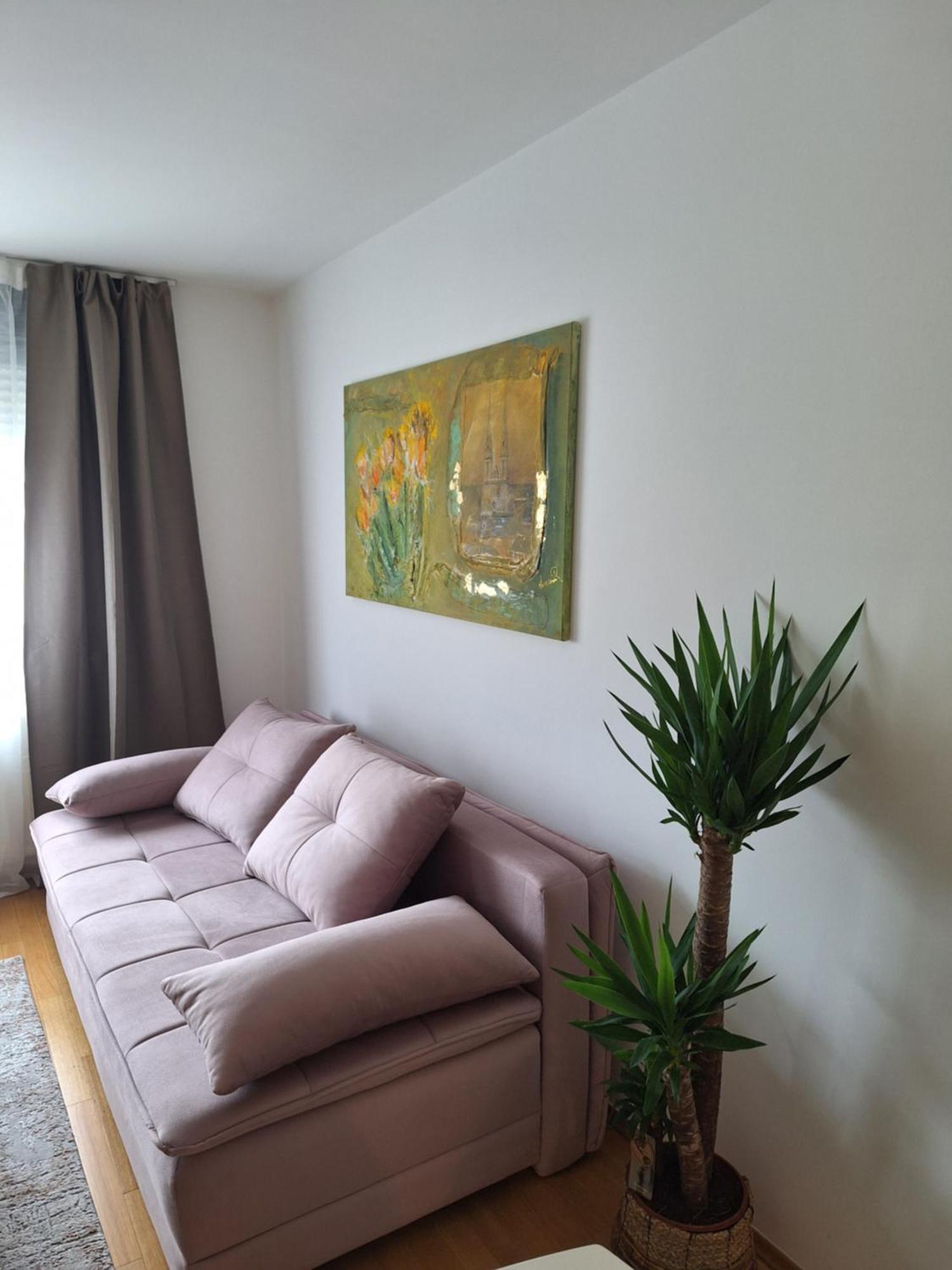 Appartement Lory, Zagreb, Downtown, With Own Parking In The Garage